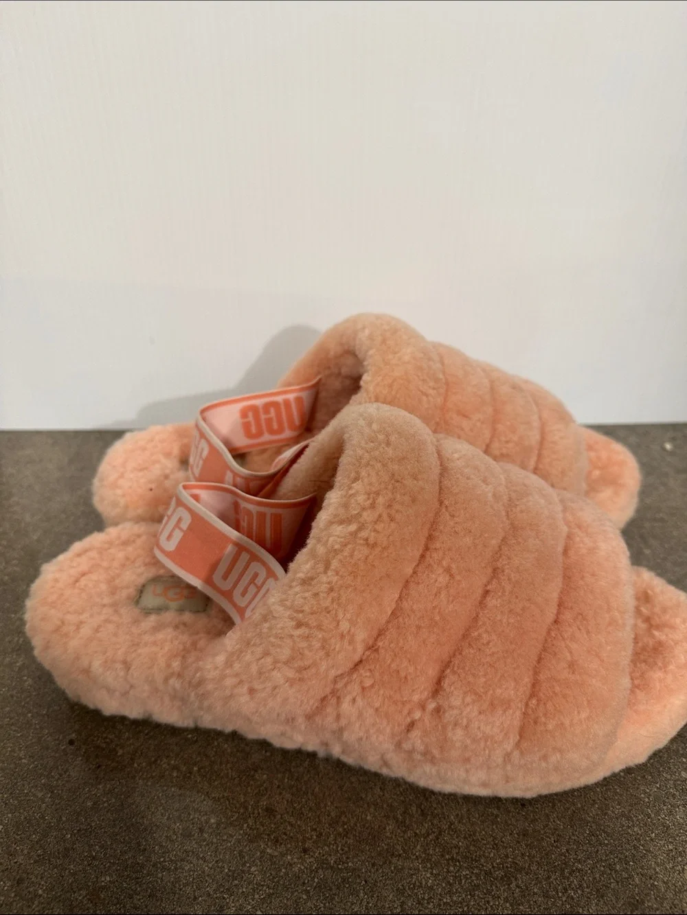 Ugg peach color fur slippers fluff size 11 - Picture 12 of 12